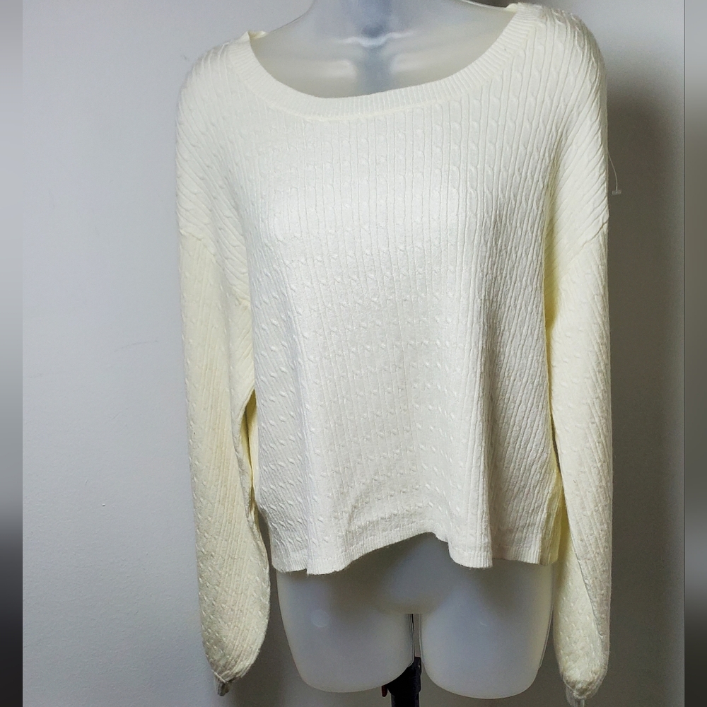 BB Dakota Cresm Cable Knit Top